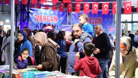 10. Malatya Anadolu Kitap ve Kültür Fuarı ziyaretçi akınına uğruyor