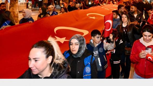 29 Ekim  Büyük Çoşku ile  Başladı..