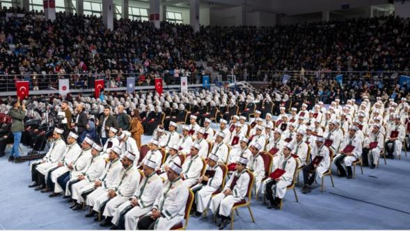 Başkan Er, Hafızlık Sürecinin Sadece Kur'an'ı Ezberlemekle Sınırlı Kalmadığını Belirterek....