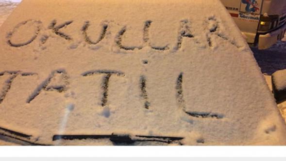Okullar  Birgün Tatil..