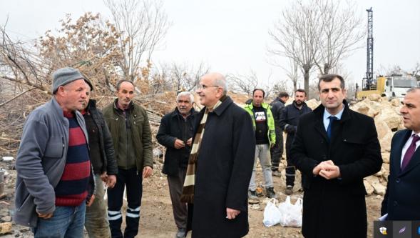 Başkan Er, Taştepe Mahallesi rezerv alanında incelemelerde bulundu