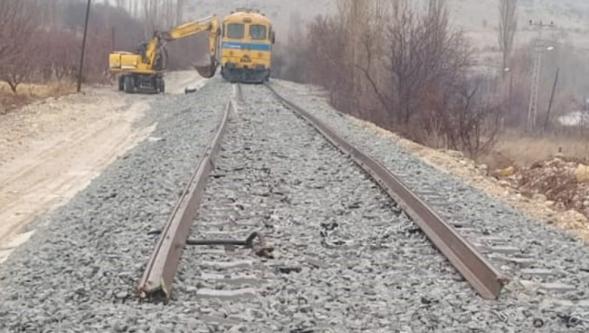 Makinisti  Olmayan  Trem Korku Yarattı...
