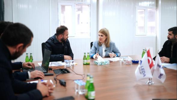 Milletvekili Ölmeztoprak çarşı inşaatında incelemede bulundu