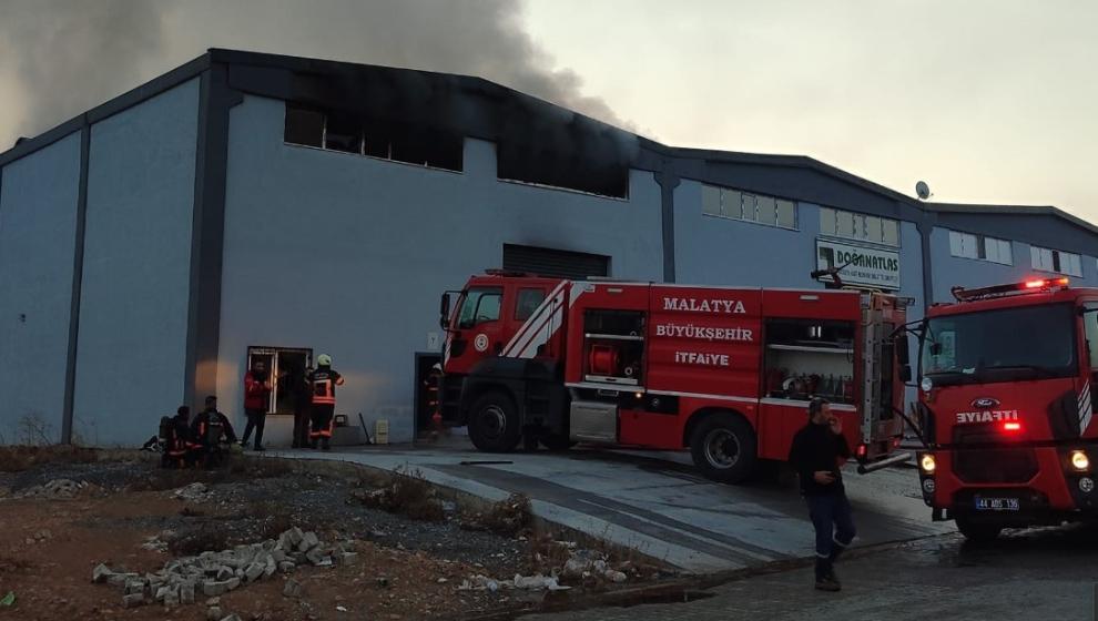 1. Organize Sanayi Bölgesinde  Yangın ..