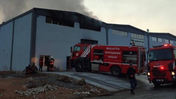 1. Organize Sanayi Bölgesinde  Yangın ..