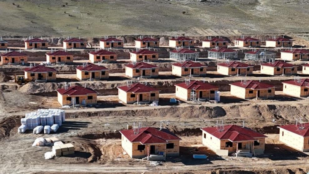 Akçadağ Keklikpınarı Mahallesine Çelik konstrüksiyonlu konutlar  Bitmek Üzere..