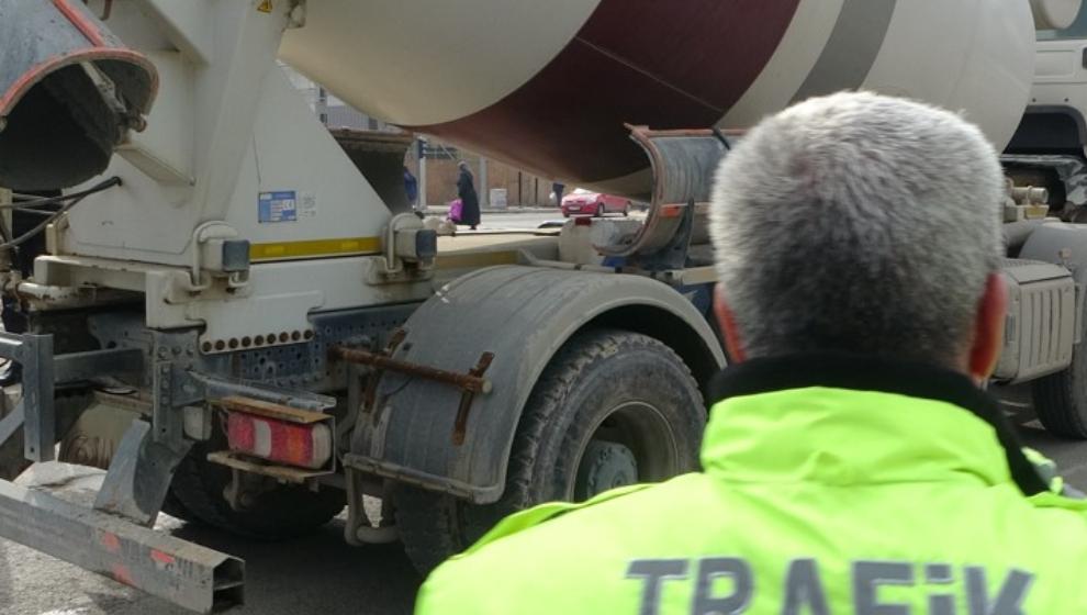 Beton Mikserinin Çarptığı Kadın Yaralandı..