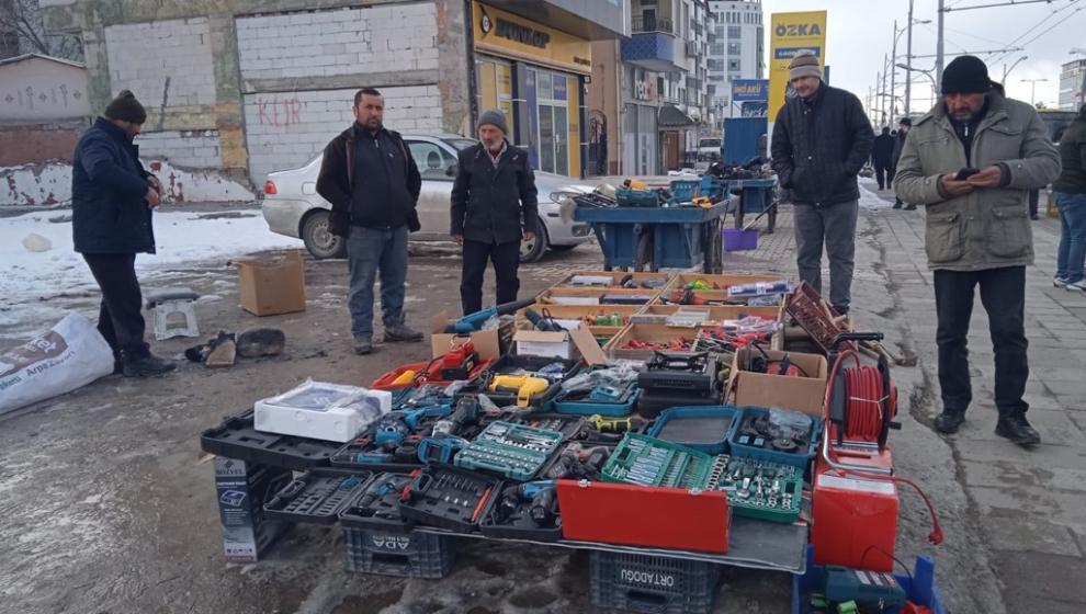 Bit Pazarı Esnafı  Düzenli Bir Pazaryeri Oluşturulmasını Talep Ediyor.