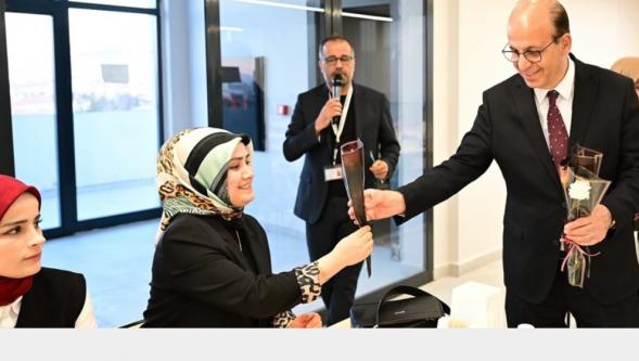 Başkan Geçit ; Kadınlarımız   Huzurlu , Mutlu  Ve Sağlıklı Toplumların  Teminatıdır.