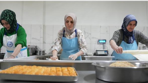 Bayram Tatlıları Kadın Kooperatifi'nden
