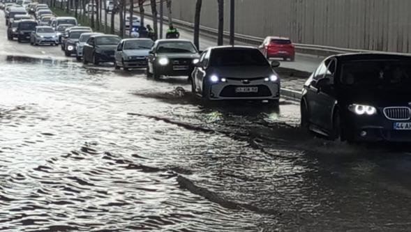 Memleket Sağanak Yağmur  ile Göle Döndü..
