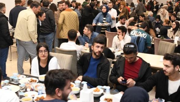 (MTÜ) ve Malatya Büyükşehir Belediyesi iş Birliğiyle  İftar Programı Düzenlendi..