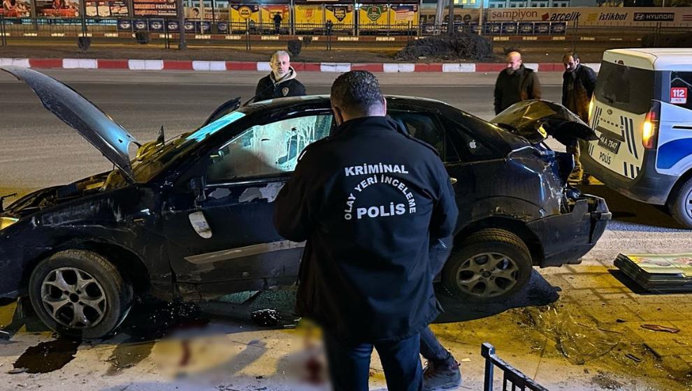 Yine Aynı Yerde  Kaza , 19 Yaşındaki Genç Hayatını Kaybetti..