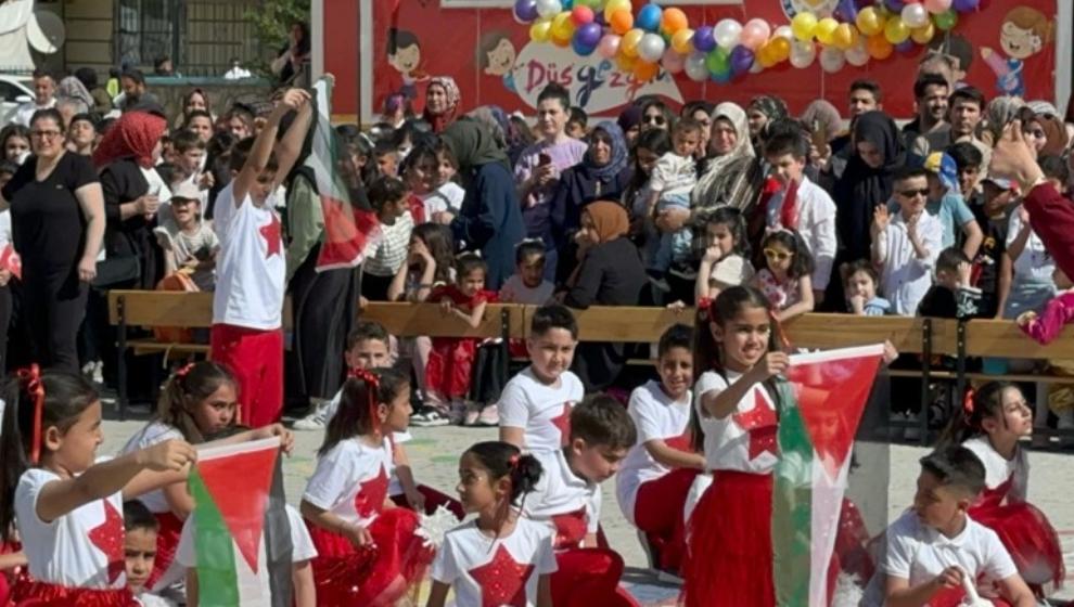 23 Nisan Coşkusu, Minikler Bayramlarını Renkli Etkinliklerle Kutladı.