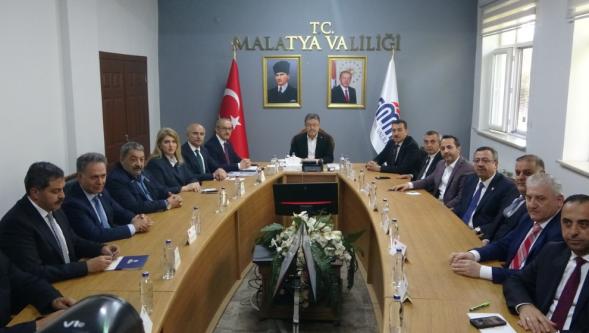 Bakan Yumaklı, Valilikte Düzenlenen Değerlendirme Toplantısına Katıldı.