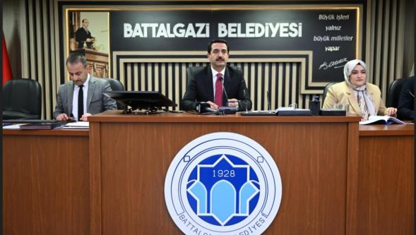 Hukuksuz Bir Evraka İmza Atanı Kulağından Tutar Savcılığın Önüne Atarım