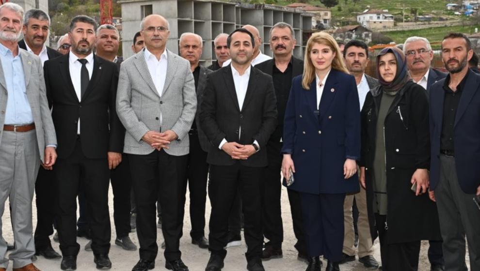 Babacan,Er,Ölmeztoprak Akçadağın Sorunlarını Dinlediler.