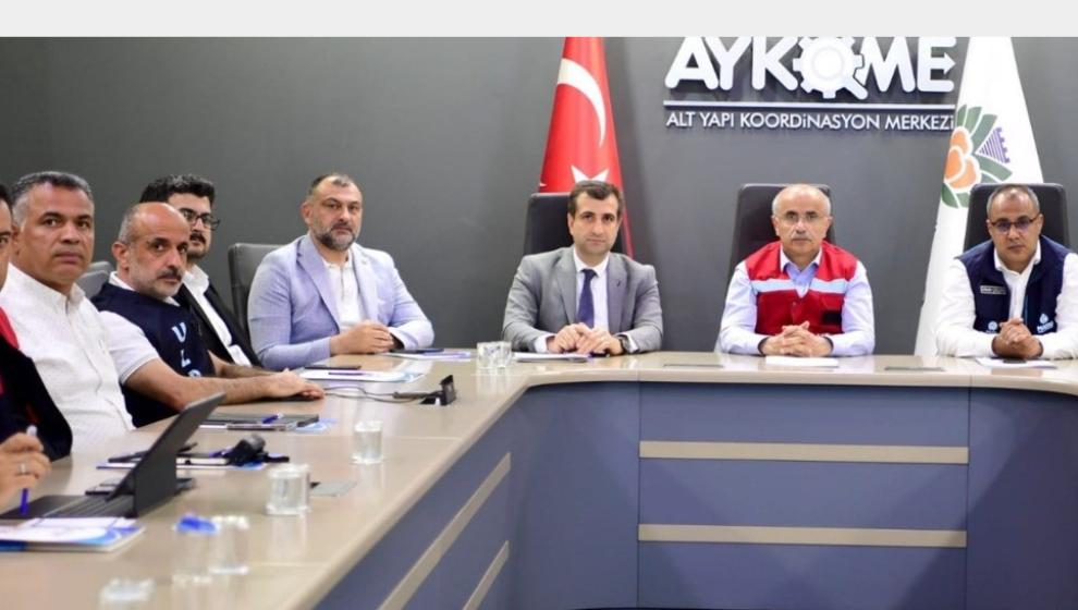 - Başkan Er: Yağmurun İlk Anından İtibaren Tüm Ekiplerimizle Sahadaydık.