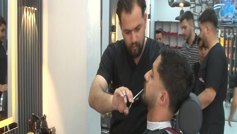 Depremde Hayatını Kaybedenlerin Birinci Derece Yakınlarına Ücretsiz Tıraş Hizmeti sunuyor.