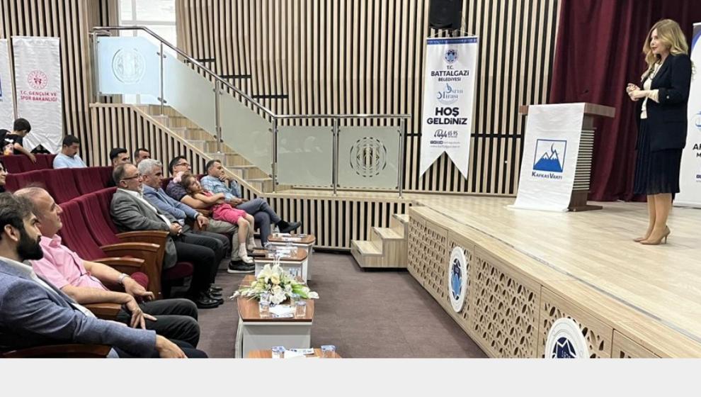 Dr. Bahar Eriş ; Gençleri Afetlere Karşı Bilinçlendirdi.