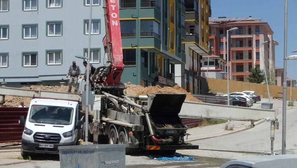 Eşilen Çukura Düşen Şahıs Yaralandı.