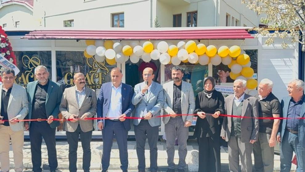 Gönültaş Ailesi’nin sahibi olduğu Grace Bouyique adlı iş yerinin açılışı gerçekleşti.