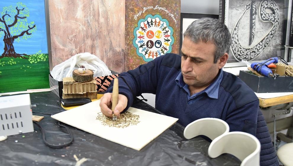 Resim kursuna geliyorum ve burayı çok seviyorum.