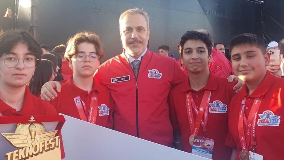 Teknofest 2025 Kıbrıs Finalleri’nden Türkiye Şampiyonu olarak Döndü..