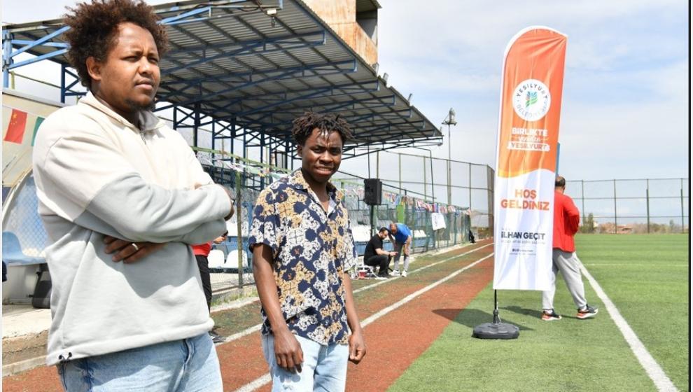 Üniversite Eğitimi Gören Yabancı Uyruklu Futbolcular ile 'Mini Dünya Kupası'