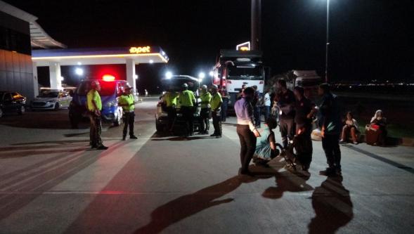 Yolcu Otobüsü Kontrolden Çıktı: 8 Yaralı