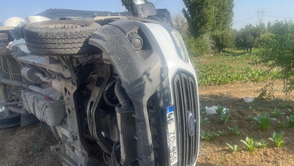 Otomobil ile Kamyon Çarpıştı: 1 Yaralı