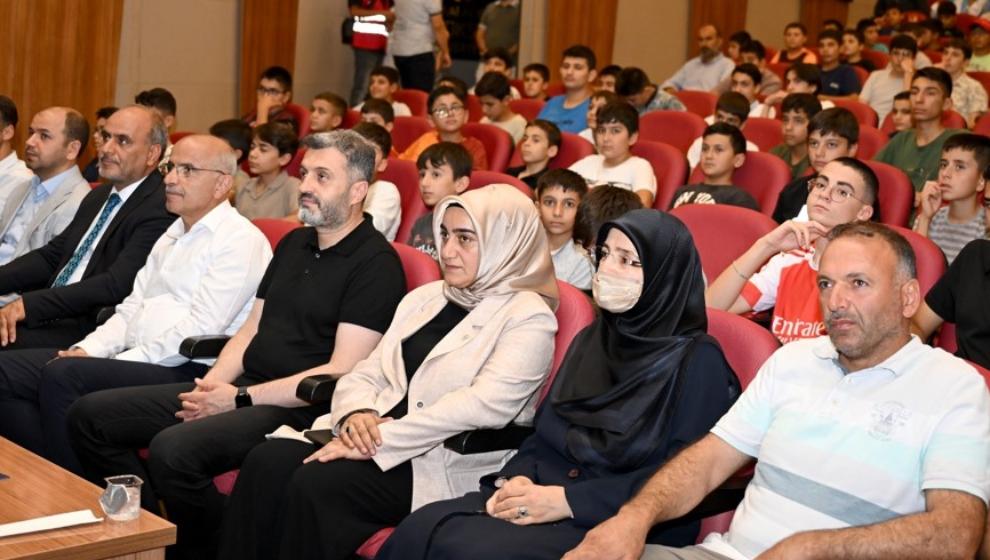 Sami  Başkan Öğrencilerle  Flim İzledi..
