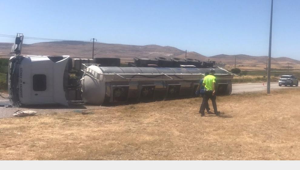Tanker Devrildi: 1 Kişi Yaralandı