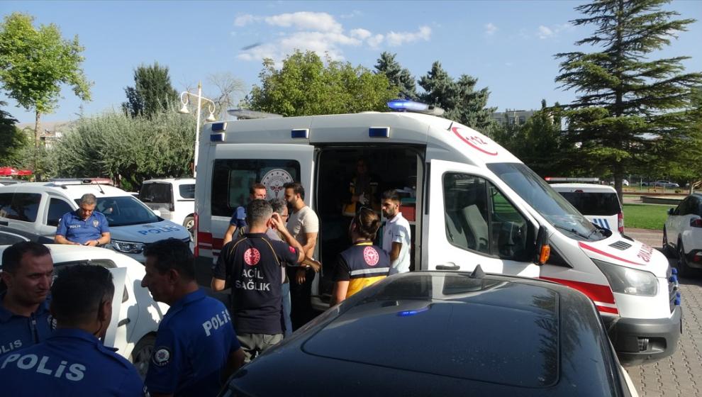 70 Yaşındaki Adam Park Halindeki Araçta Ölü Bulundu