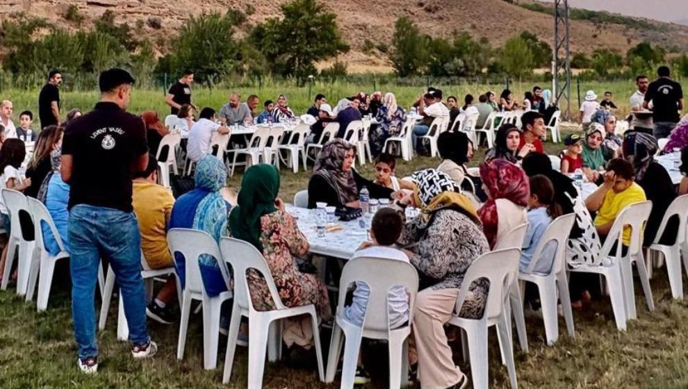 Başkanı  Ulutaş, Otizm Anneleri Derneği Üyelerini Ve  Çocukları Tesislerde Ağırladı.