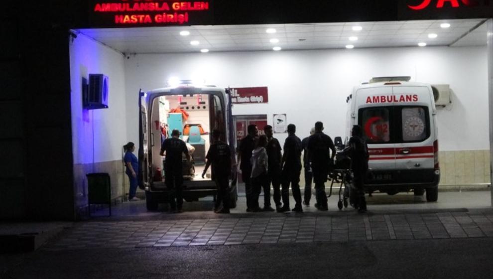 Silahlı ve Bıçaklı Kavgasında 3 Kişi Yaralandı..