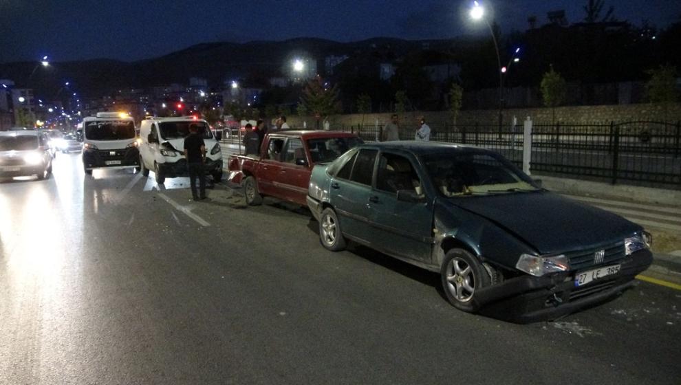 4 Araçlık  Zincirleme Kaza