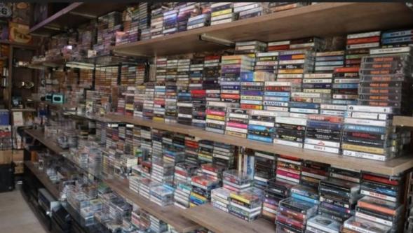 Kasetlerle Birlikte Kasetçalarlara da İlgi Büyük.