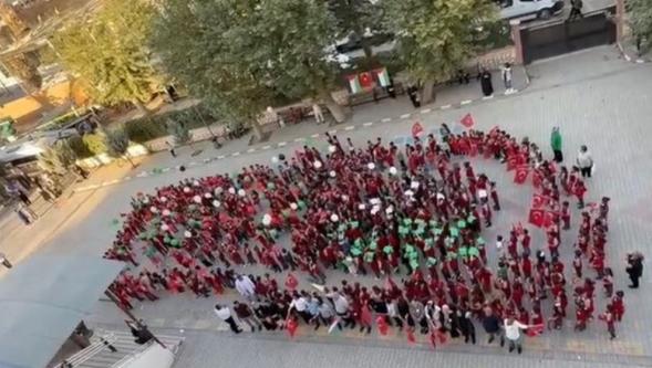 Minik Kalpler Gazzeli Arkadaşları İçin Haykırdı..