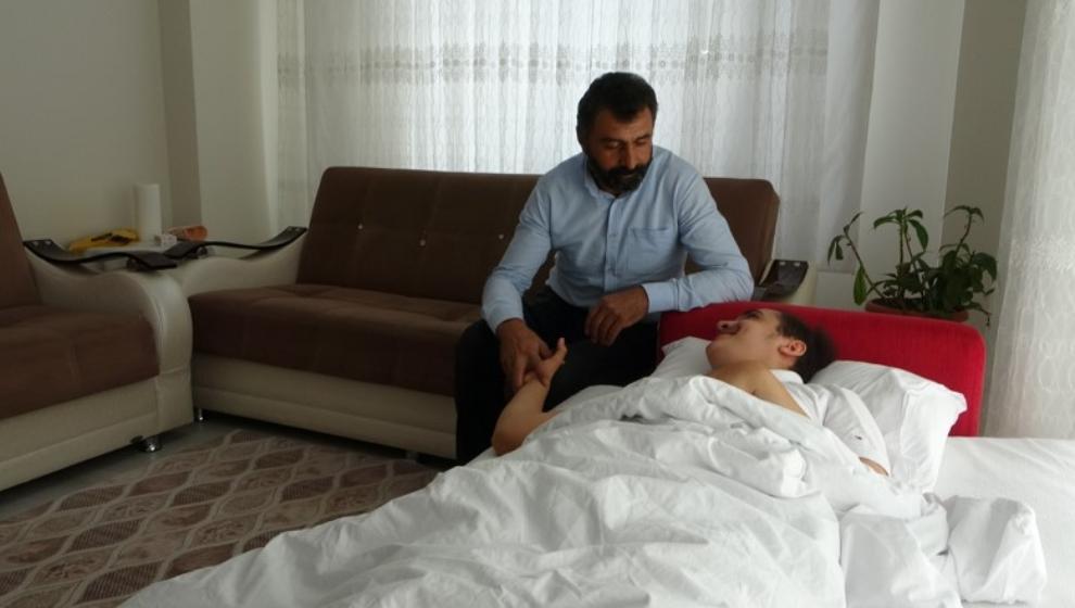 Asrın Felaketi Sonrası Engelli Kaldı, Tedavisi Zor Şartlarda Devam Ediyor
