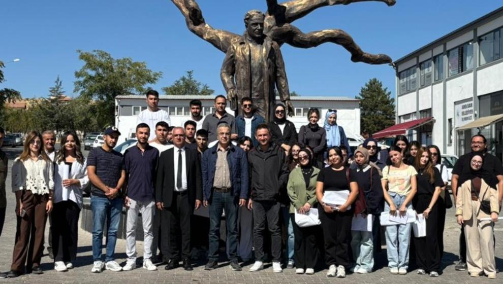 İ.Ü. Öğrencileri Arguvan'ın Tarihi Dokusunu İnceledi.