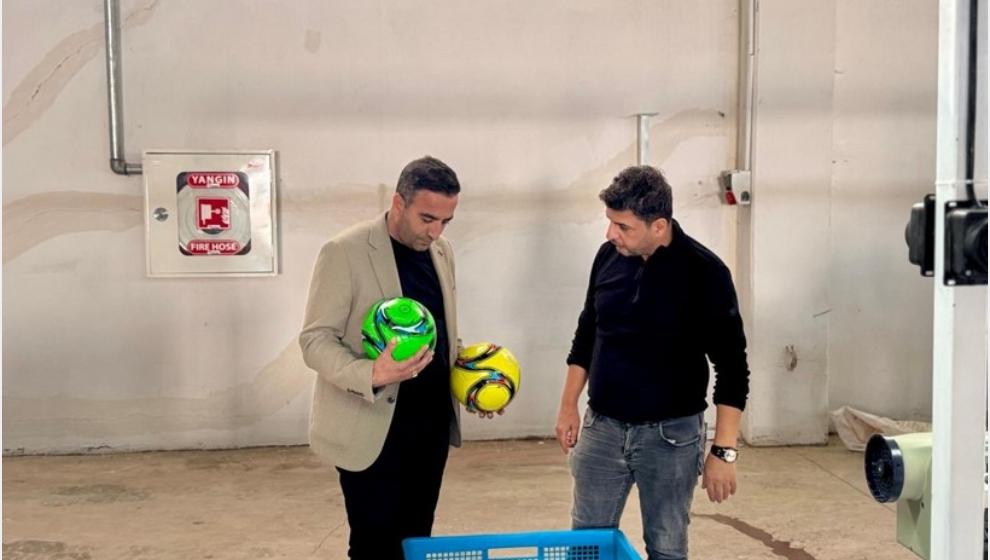 Tekstil Üreticisi  Futbol Topu Üretimine Başladı