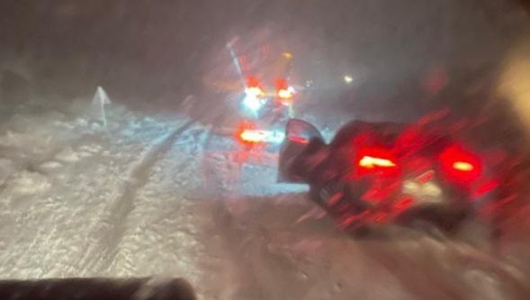 Kar Yağışından Dolayı   Mahsur Kalan 33  Kişi Kurtarıldı.