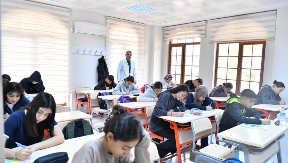 Öğrencilere Ücretsiz Kurs Desteği