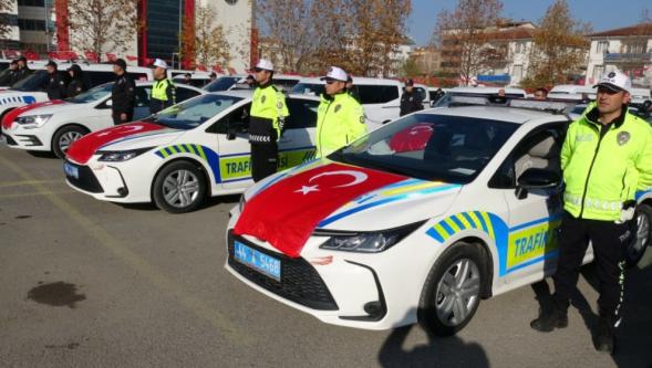 Emniyet Müdürlüğü ve İl Jandarma Komutanlığına Tahsis Edilen 67 Yeni Araç Teslim Alındı..