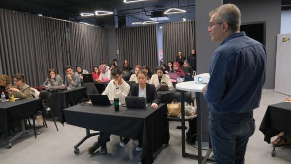 ERTV'den Burak Altun Genç İletişimcilerle Buluştu..