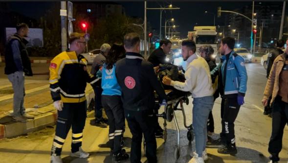 İki Otomobil Çarpıştı: 6 Yaralı