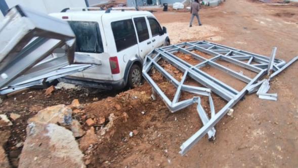 Kontrolden Çıkan  Araç  Devrildi..