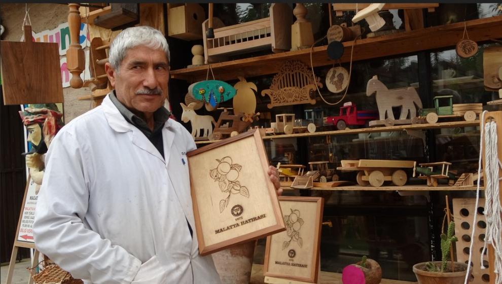 Biri Bize Sanat Gözüyle, Biri Odun Gözüyle Bakıyor.