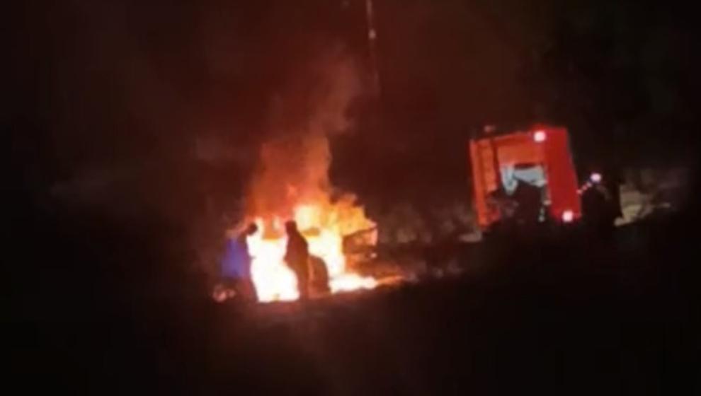 Park Halindeki Araç Alevlere Teslim Oldu..